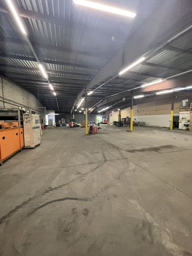 Stoller Building: 909-929 N. Coliseum Boulevard, Fort Wayne, IN 46805